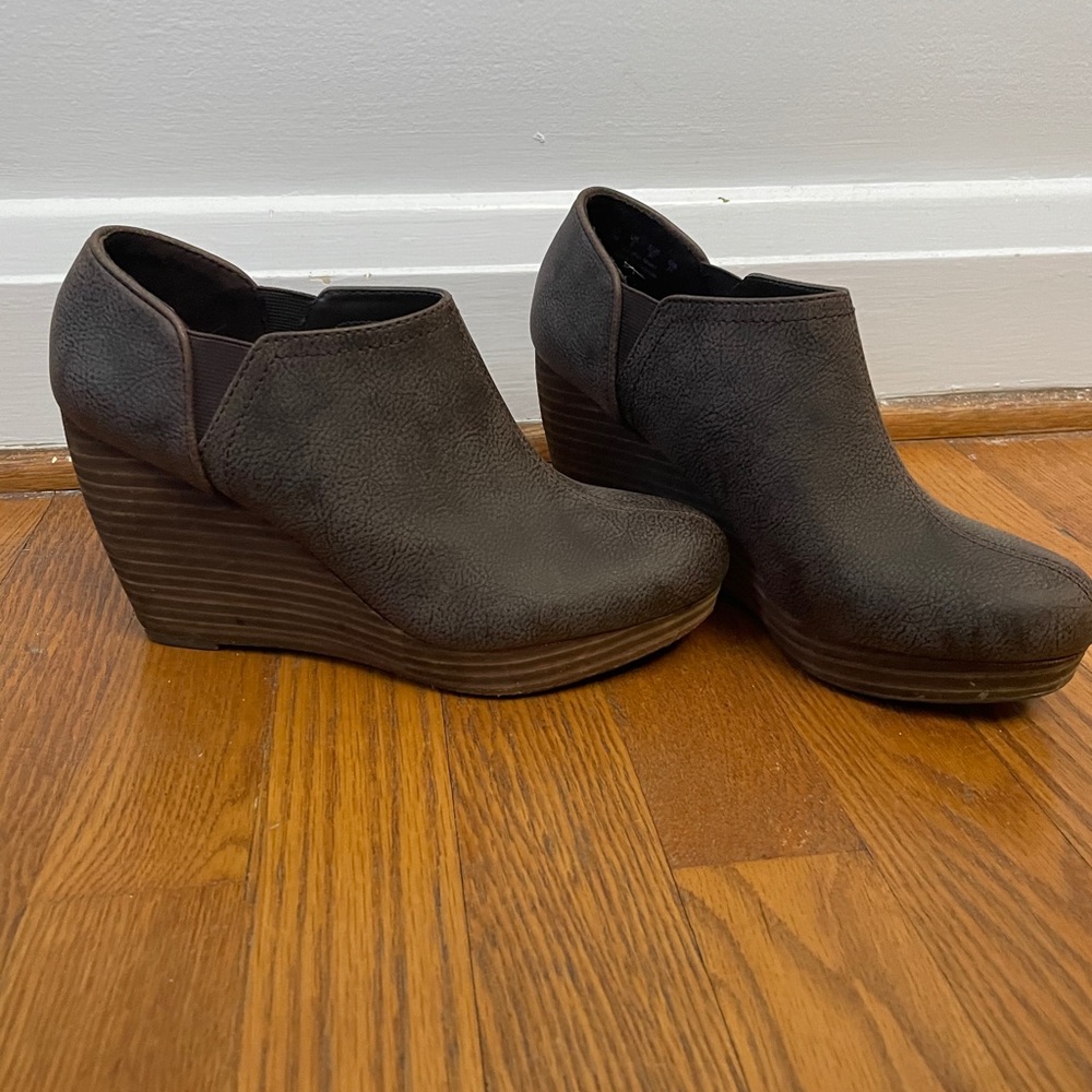 Dr Scholls Wedge bootie, brown,  7